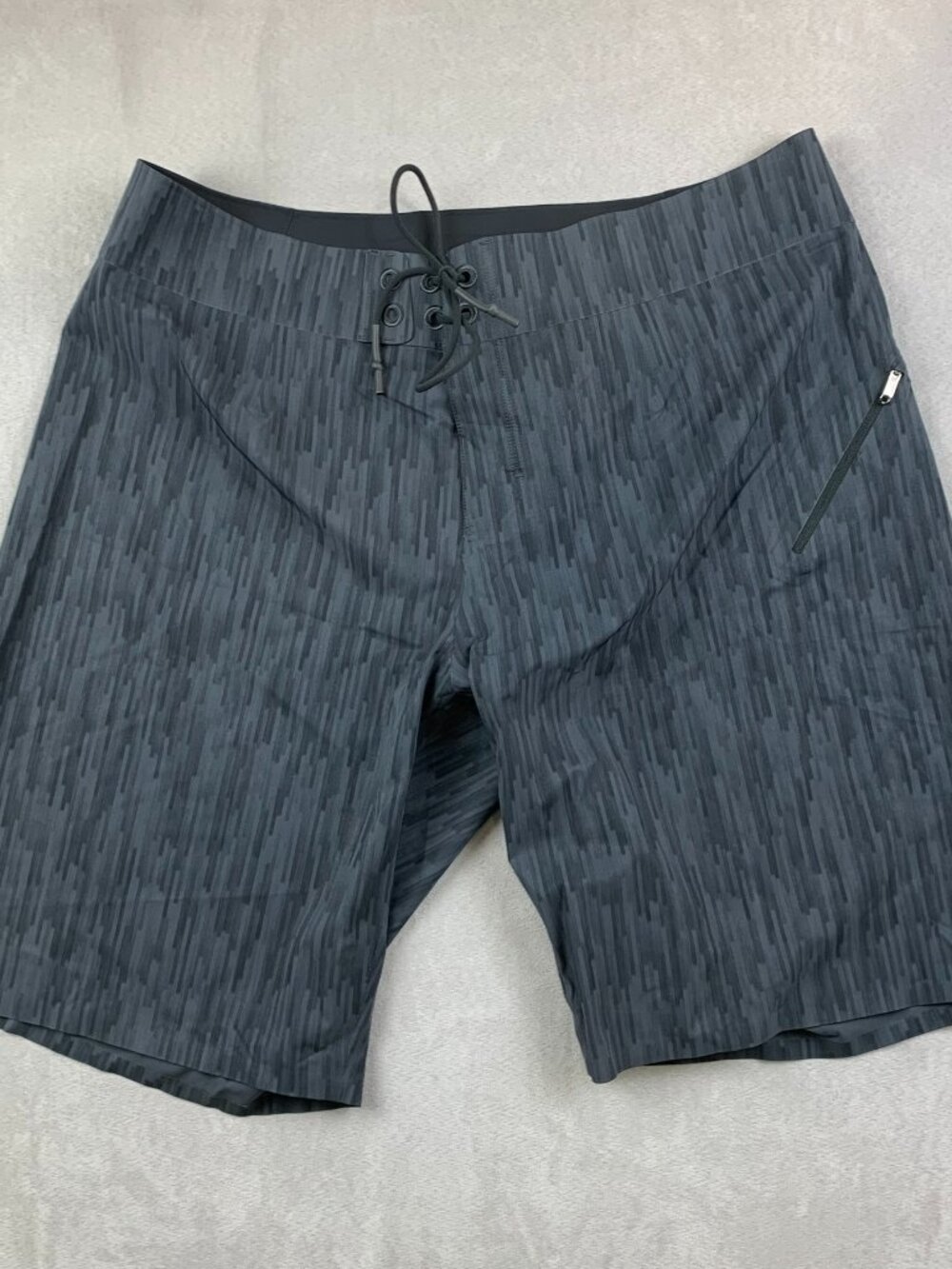 Lululemon Men Current State Board Shorts 38 Gray Swim Trunks 10" Unlined Stretch